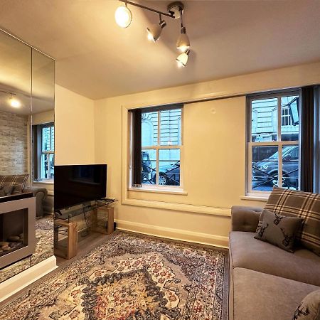 Chic Apartment In Mayfair London Bagian luar foto