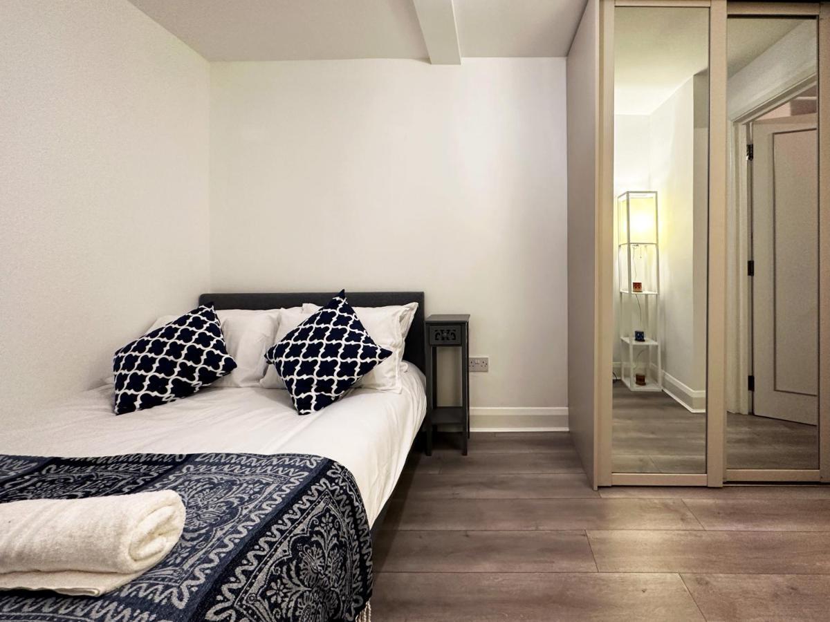Chic Apartment In Mayfair London Bagian luar foto