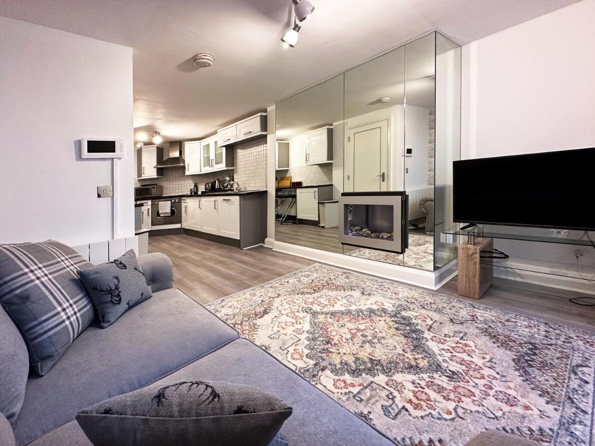 Chic Apartment In Mayfair London Bagian luar foto