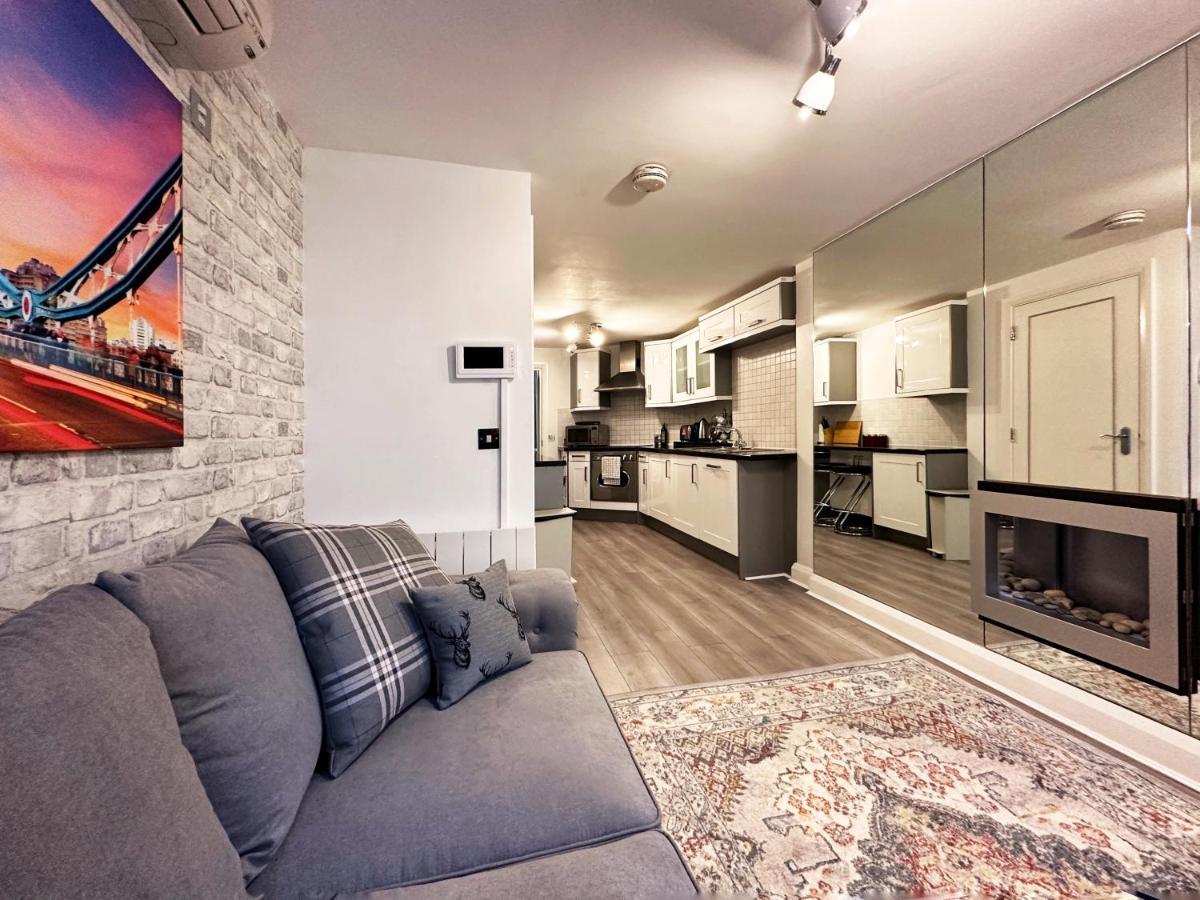 Chic Apartment In Mayfair London Bagian luar foto