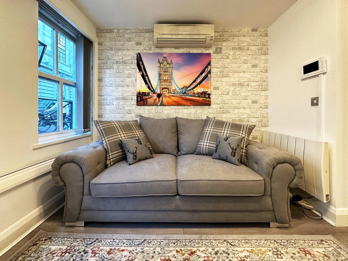 Chic Apartment In Mayfair London Bagian luar foto