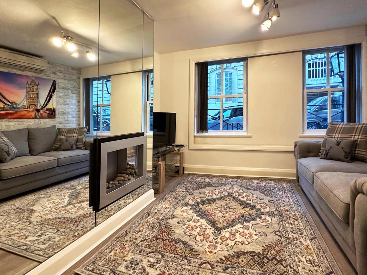 Chic Apartment In Mayfair London Bagian luar foto