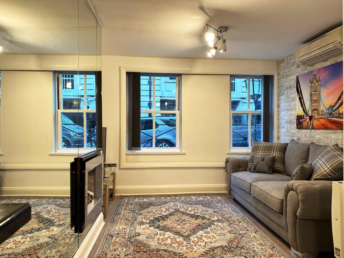 Chic Apartment In Mayfair London Bagian luar foto